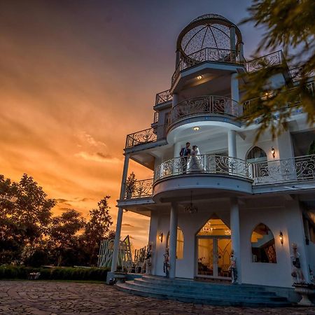 Bliss Bed And Breakfast หยูฉี ภายนอก รูปภาพ