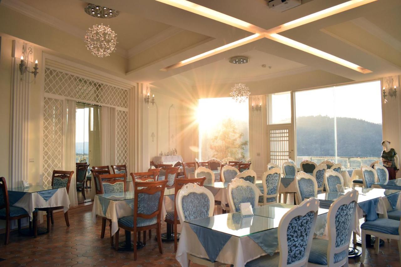 Bliss Bed And Breakfast หยูฉี ภายนอก รูปภาพ