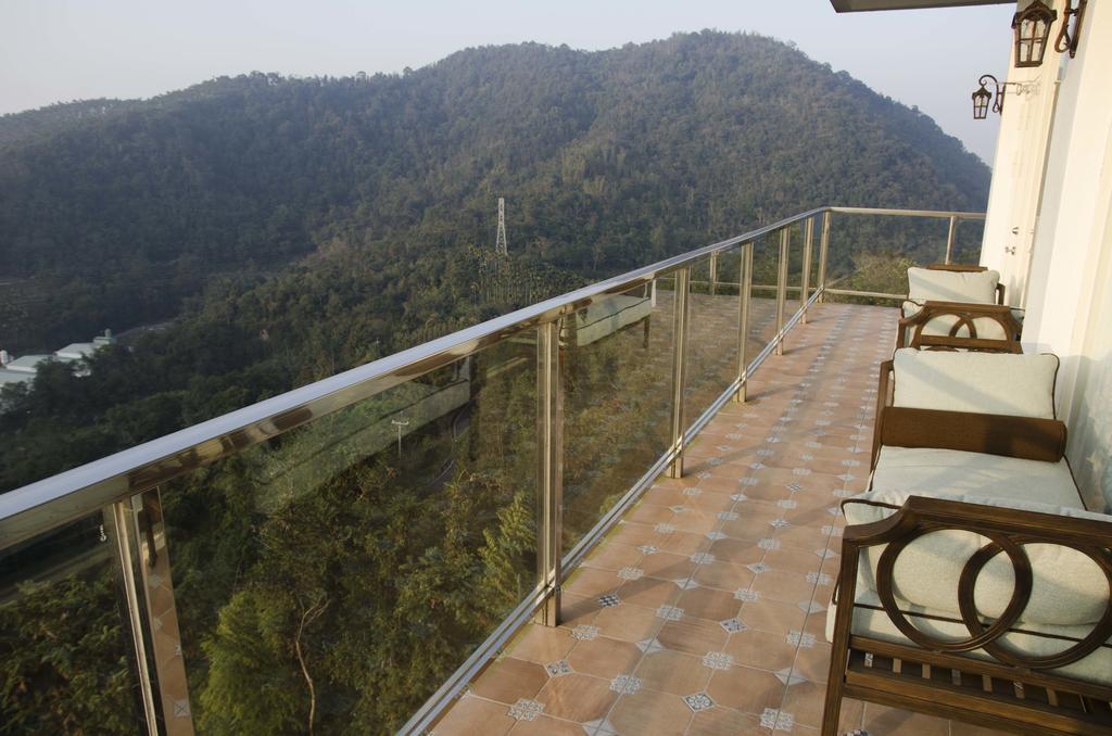 Bliss Bed And Breakfast หยูฉี ภายนอก รูปภาพ
