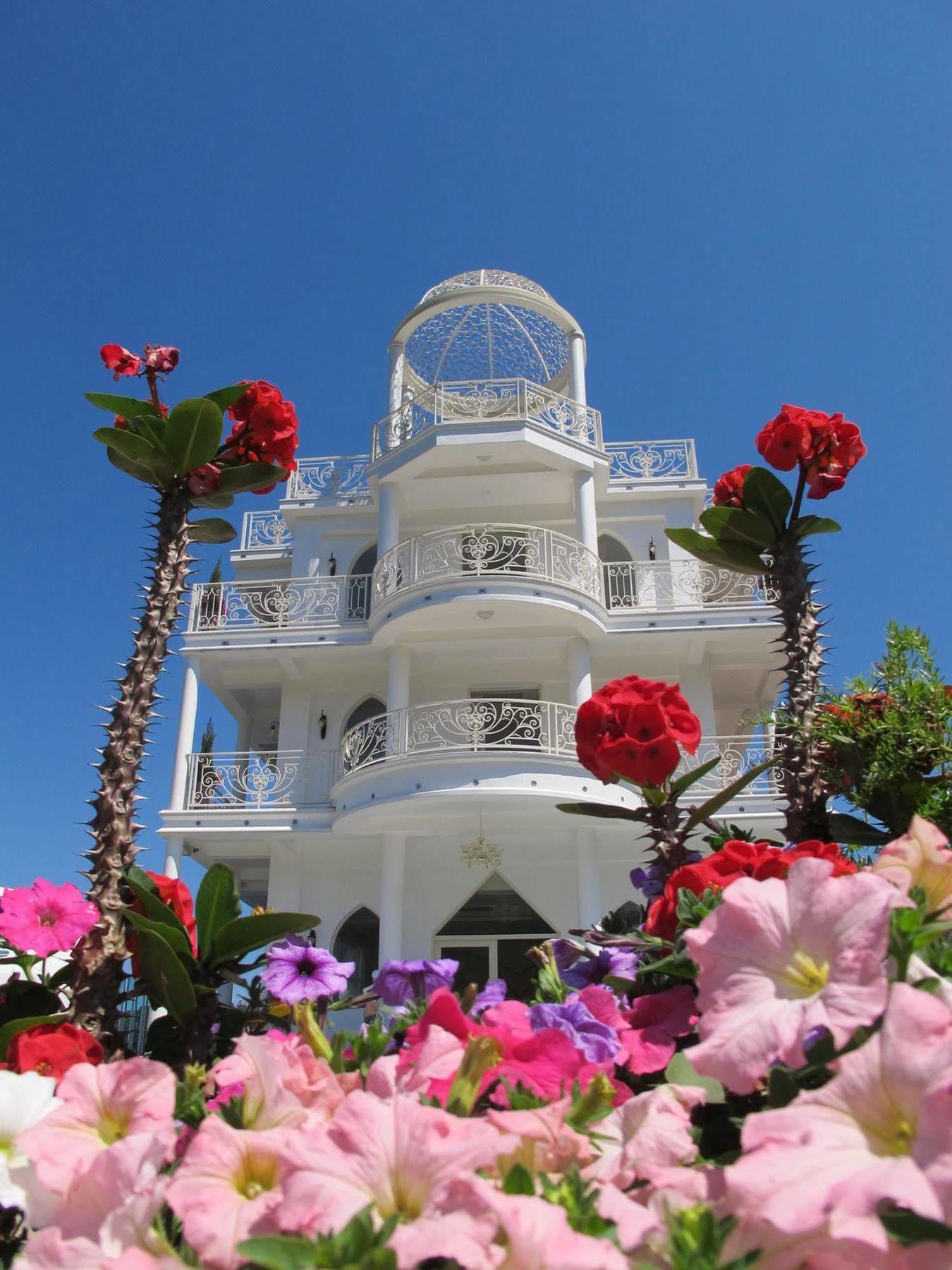 Bliss Bed And Breakfast หยูฉี ภายนอก รูปภาพ